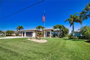 39 Medalist Rd, Rotonda West, FL 33947 - Photo 2