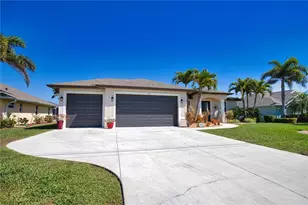 39 Medalist Rd, Rotonda West, FL 33947 - Photo 6