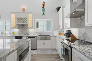 220 Mockingbird Ln, Englewood, FL 34223 - Photo 10