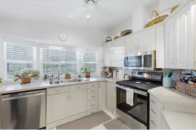 727 Butterfield Circle, Englewood, FL 34223 - Photo 6