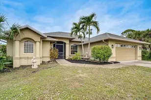 289 W Pine Valley Ln, Rotonda West, FL 33947 - Photo 1