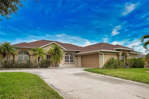 138 Broadmoor Ln, Rotonda West, FL 33947 - Photo 2