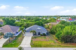 11200 Carnegie Ave, Englewood, FL 34224 - Photo 2