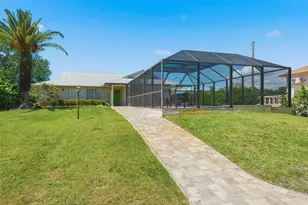 880 Lemon Bay Dr, Venice, FL 34293 - Photo 4