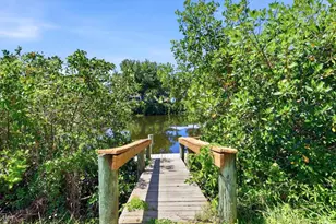 10 Arlington Dr, Placida, FL 33946 - Photo 32