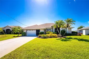 28 Medalist Ct, Rotonda West, FL 33947 - Photo 8