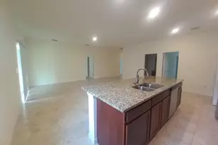 108 Boxwood Ln, Rotonda West, FL 33947 - Photo 4