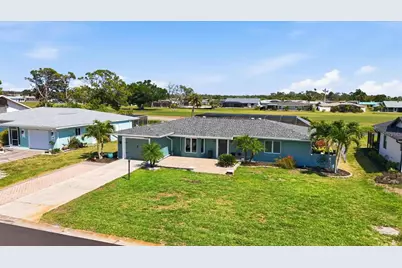 11 Oakland Hills Court, Rotonda West, FL 33947 - Photo 2