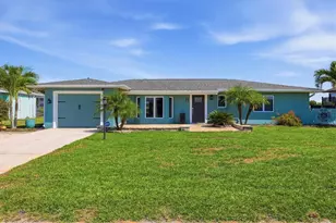 11 Oakland Hills Ct, Rotonda West, FL 33947 - Photo 4