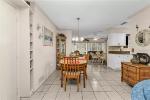 546 Circlewood Dr, Venice, FL 34293 - Photo 8