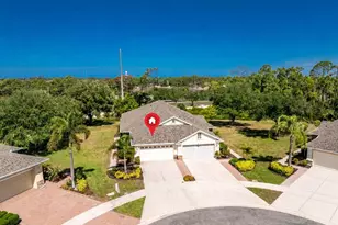 29633 Niagara Ct, Englewood, FL 34223 - Photo 4