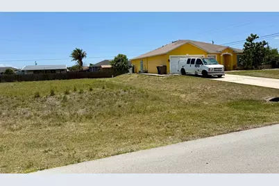 4517 7th Street W, Lehigh Acres, FL 33971 - Photo 4
