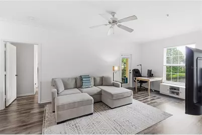 10201 Courtney Palms Boulevard #204, Tampa, FL 33619 - Photo 4