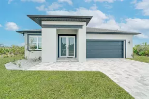 384 Baytree Dr, Rotonda West, FL 33947 - Photo 10
