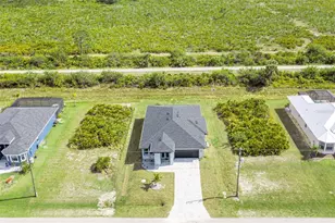 384 Baytree Dr, Rotonda West, FL 33947 - Photo 1