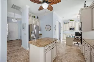 11045 Barnsley Dr, Venice, FL 34293 - Photo 14