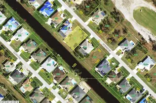 85 Fairway Rd, Rotonda West, FL 33947 - Photo 1