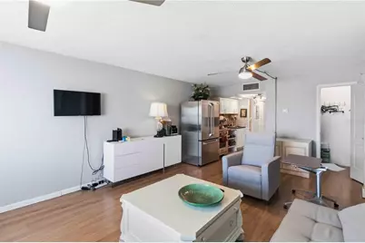 4750 Cove Circle #706, Saint Petersburg, FL 33708 - Photo 10