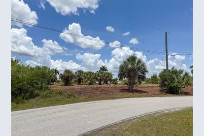 14235 Fruitport Circle, Port Charlotte, FL 33981 - Photo 12