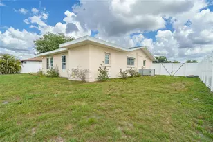 22129 Rochester Ave, Port Charlotte, FL 33952 - Photo 32