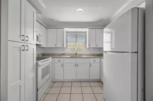 2480 Manasota Beach Rd, Englewood, FL 34223 - Photo 18