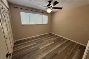255 Fenwick Dr, Venice, FL 34285 - Photo 10