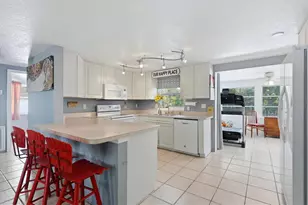 852 E 6th St, Englewood, FL 34223 - Photo 12