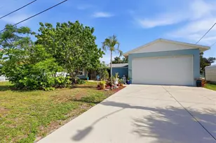 852 E 6th St, Englewood, FL 34223 - Photo 4