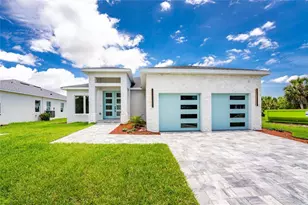 203 Redwood Rd, Rotonda West, FL 33947 - Photo 2