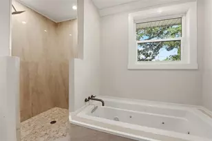 2180 W Dolphin Dr, Englewood, FL 34223 - Photo 30