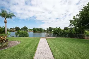 7411 Snow Dr, Englewood, FL 34224 - Photo 4