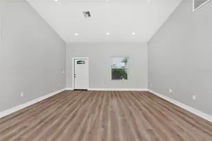 105 Cottage Pl, Rotonda West, FL 33947 - Photo 4