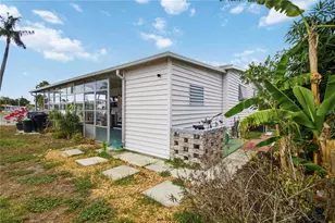 5402 Chateau Ln, Bradenton, FL 34207 - Photo 32