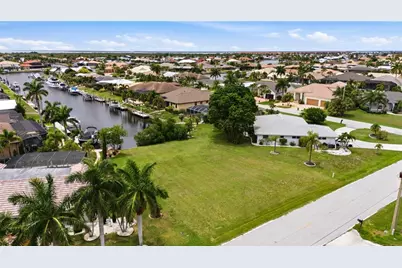 1121 Coronado Drive, Punta Gorda, FL 33950 - Photo 1