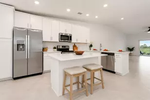 12550 Galapagos Ct, Venice, FL 34293 - Photo 6
