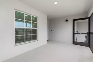 12550 Galapagos Ct, Venice, FL 34293 - Photo 4