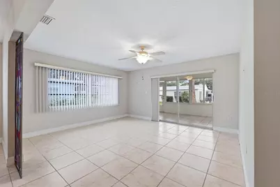 6283 Green View Circle S #102, Sarasota, FL 34231 - Photo 10