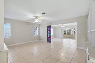 6283 Green View Circle S, Sarasota, FL 34231 - Photo 6