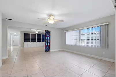 6283 Green View Circle S #102, Sarasota, FL 34231 - Photo 4