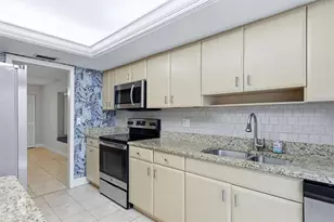 6283 Green View Circle S, Sarasota, FL 34231 - Photo 14