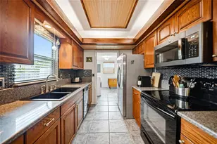 2631 Fiesta Dr, Venice, FL 34293 - Photo 12