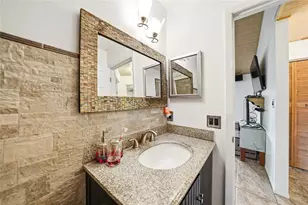 2631 Fiesta Dr, Venice, FL 34293 - Photo 28