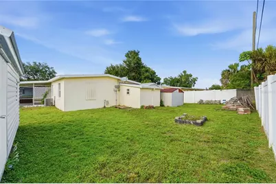 21123 Glendale Avenue, Port Charlotte, FL 33952 - Photo 30