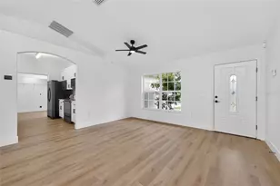264 Periwinkle Rd, Venice, FL 34293 - Photo 10