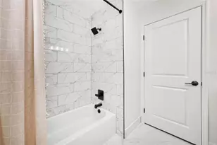 264 Periwinkle Rd, Venice, FL 34293 - Photo 36