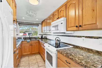 221 E Wentworth Street, Englewood, FL 34223 - Photo 10