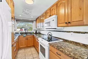 221 E Wentworth St, Englewood, FL 34223 - Photo 10