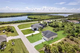 15419 Seafoam Cir, Port Charlotte, FL 33981 - Photo 2