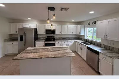 18168 Horizon View Boulevard, Lehigh Acres, FL 33972 - Photo 10
