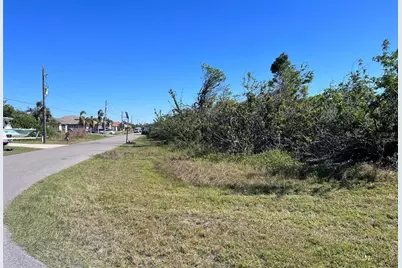 15531 Aqua Circle, Port Charlotte, FL 33981 - Photo 4